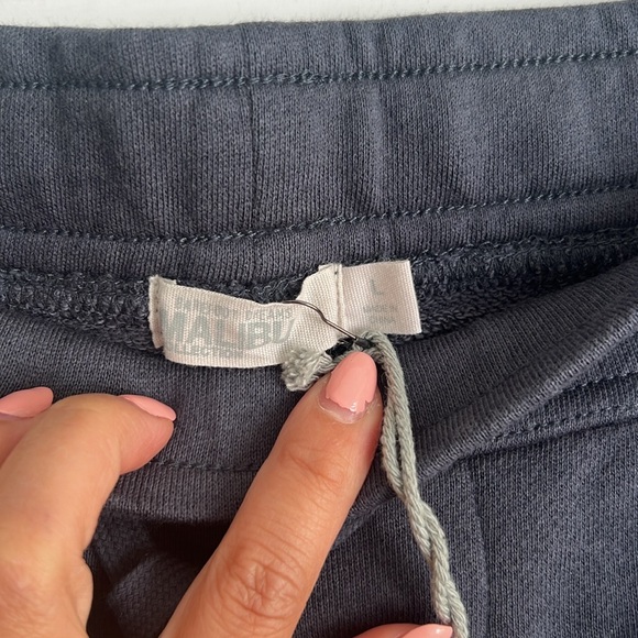 Barefoot Dreams Men French Terry Short - Picture 10 of 11